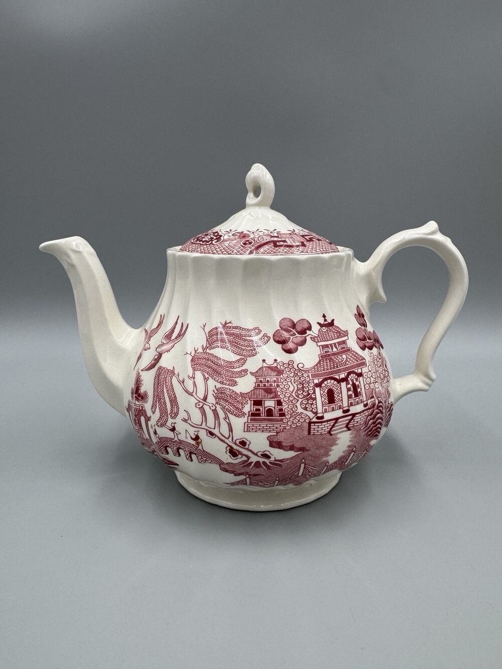 Vintage Royal Wessex Willow Rosa Red White Lidded Teapot Asian Design